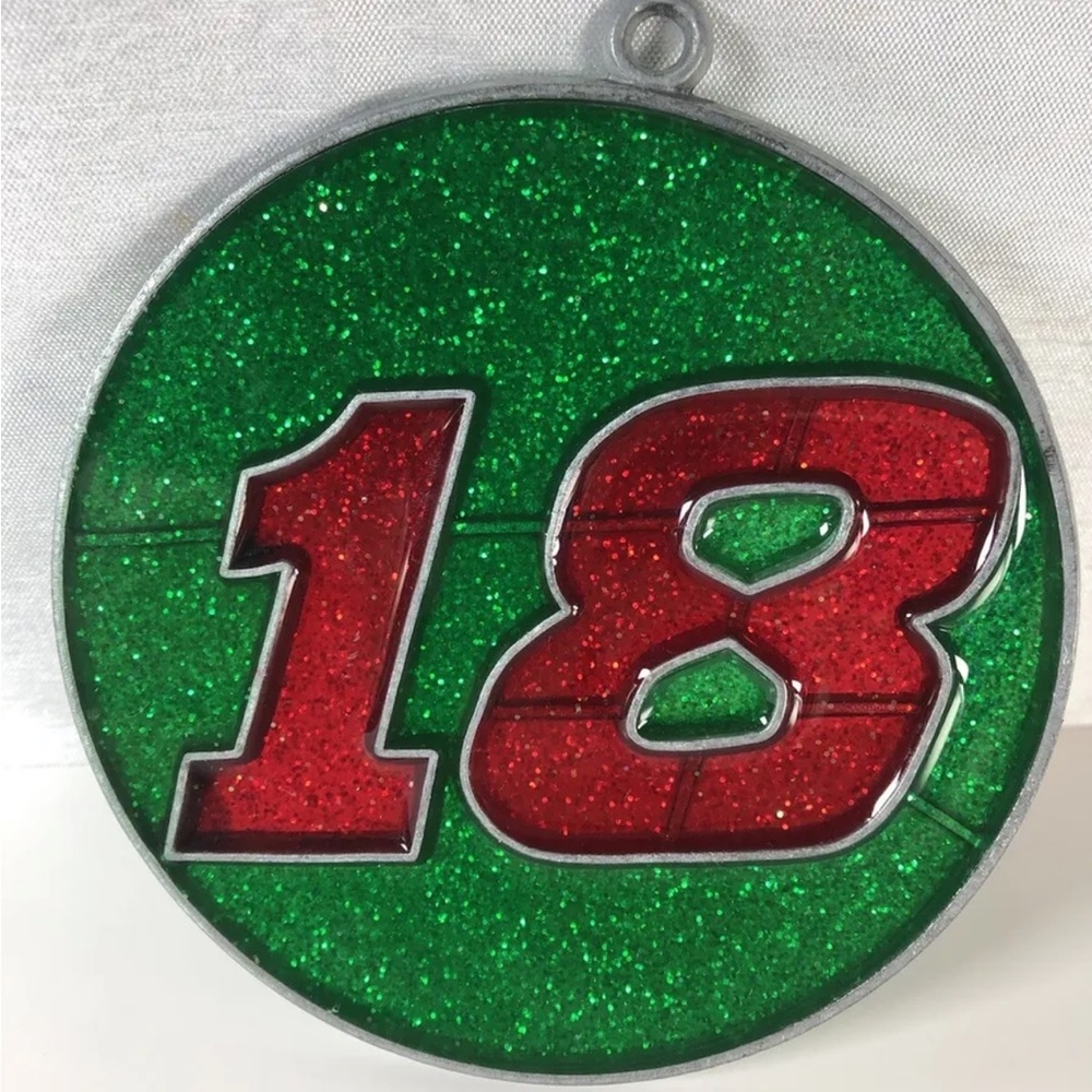 #18 Round Sun Catcher: Green And Red- Bobby Labonte Kyle Busch Nascar